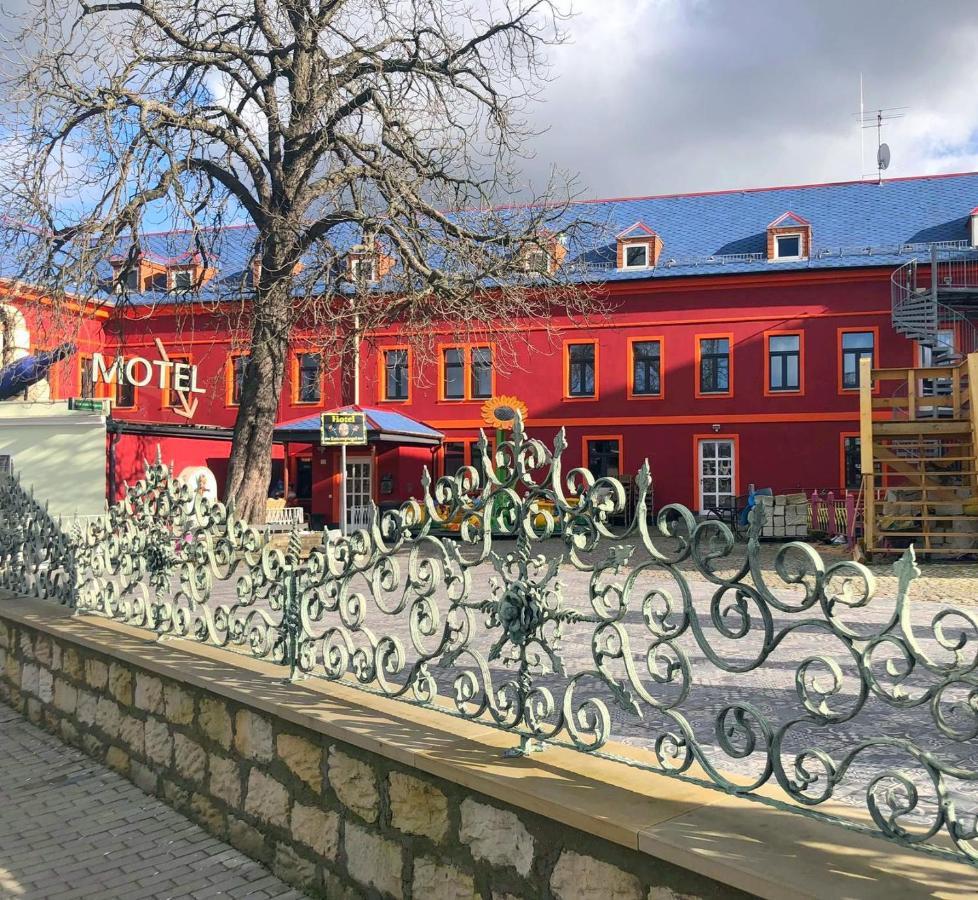 Hotel Eulenspiegel - Das Erlebnishotel In Riesa Exterior foto